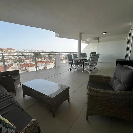 Stunning 3 Bed *